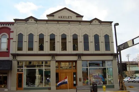 Historic "Akeley" building housing the Tri-Cities Historical Museum
